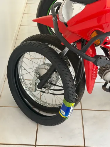 Pneu da Honda Biz e pop.