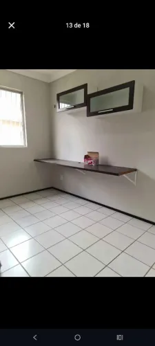 Escrivaninha de parede em madeira 