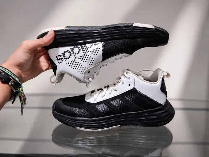 adidas Own the Game 2.0 Lightmotion Mid