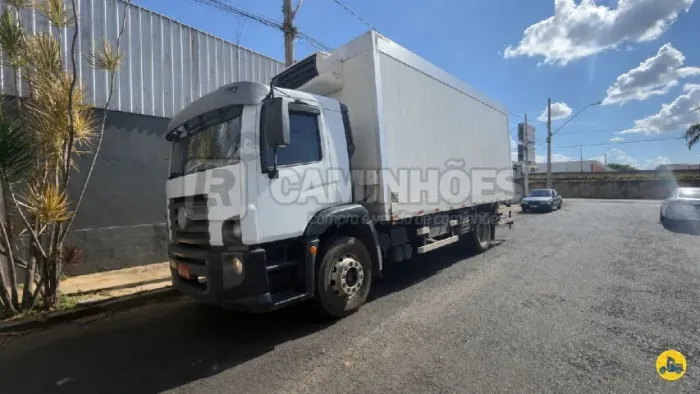 Caminhao toco Volkswagen 17 230 4x2 18/19 