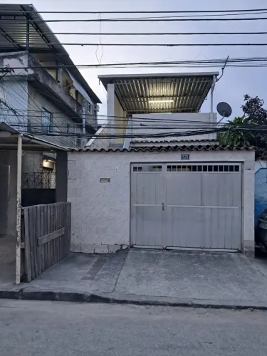 Vendo casa no início da rua buriti