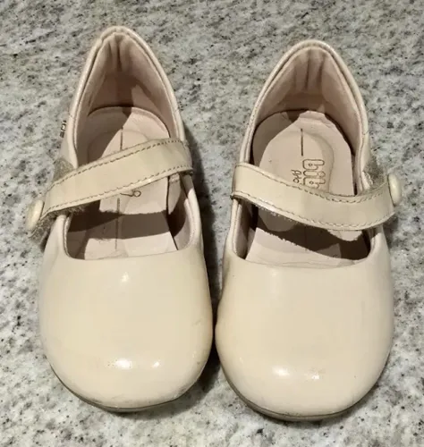 Sapatilha Infantil Bibi Verniz Bege/Nude - Tamanho 24