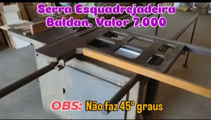 Esquadrejadeira de marceneiro