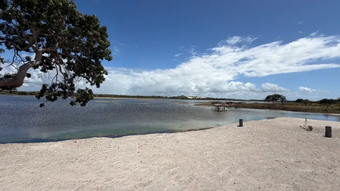 Vendo terreno 12x22 na lagoa dos tambaquis