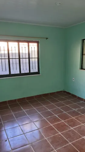 Alugo casa em Realengo