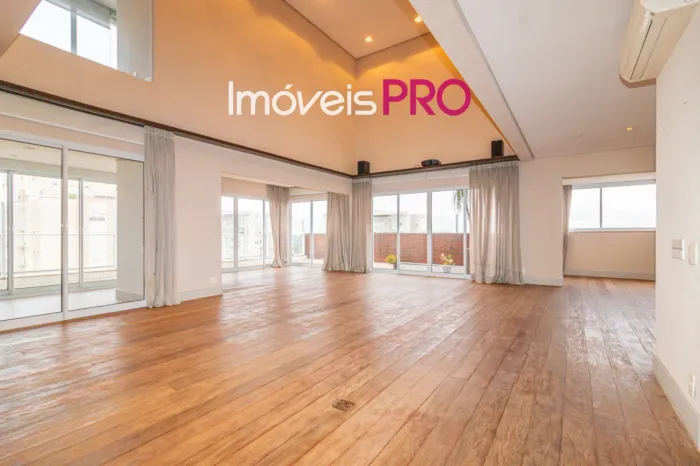 Cobertura Alto Padrão 641m² para Venda no Campo Belo