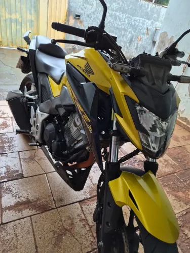 CB 300F 
