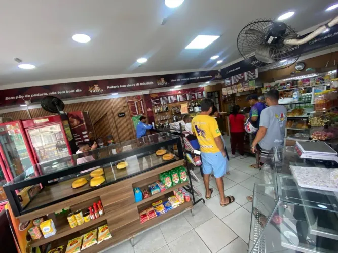 OPORTUNIDADE PADARIA À VENDA, FATURAMENTO MÉDIO 150 MIL, PREÇO DE VENDA 480 MIL REAIS.