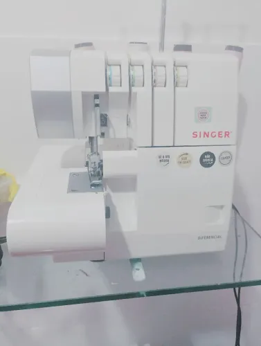 Overlock 4 fios ponto cadeia 