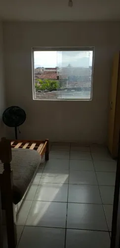 Alugo Quarto no Custódio Pereira