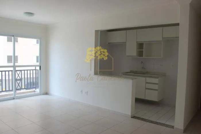 Apartamento no Monte Castelo com 3 dormitórios e armários planejados.