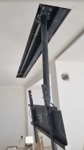 Trilho deslizante / Ferragem para TV até 75? - Embutir no gesso