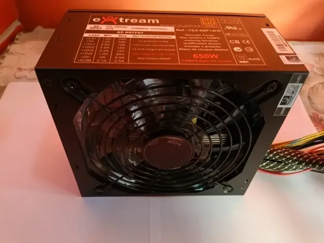 FONTE DE ALIMENTAÇÃO: 650W - EXTREAM - 80 PLUS - OFERTA RELÂMPAGO