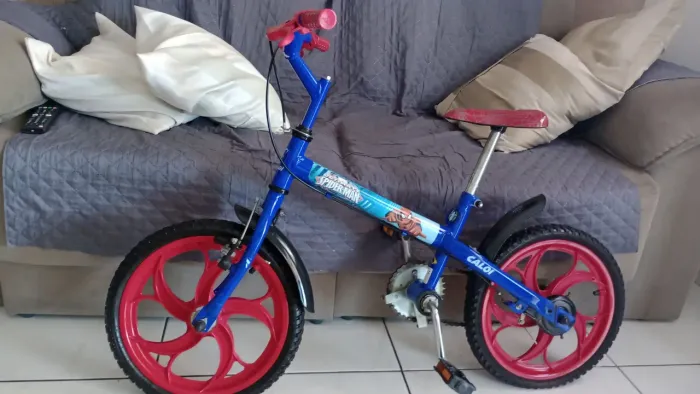 Bicicleta Caloi do homem aranha