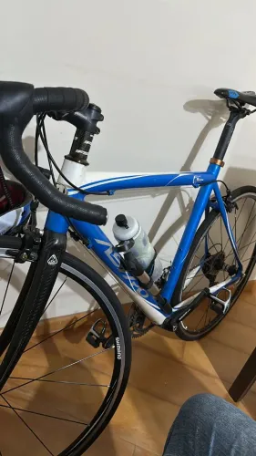 Bike Speed Carbono - Levíssima - Grupo SRAM - Pneus Novos Oportunidade! Vendo Bike Speed