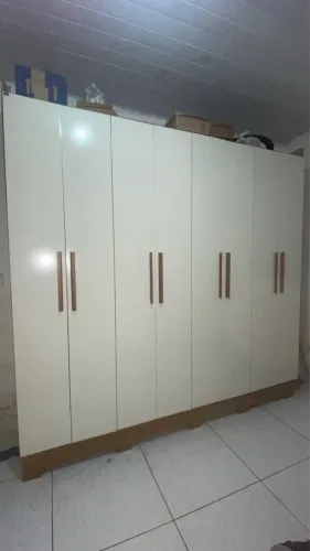 Vendo guarda-roupa semi novo