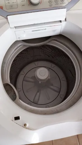 MÁQUINA DE LAVAR BRASTEMP 15KG 110v MUITO GRANDE E CONSERVADA ENTREGO tenho outros móveis