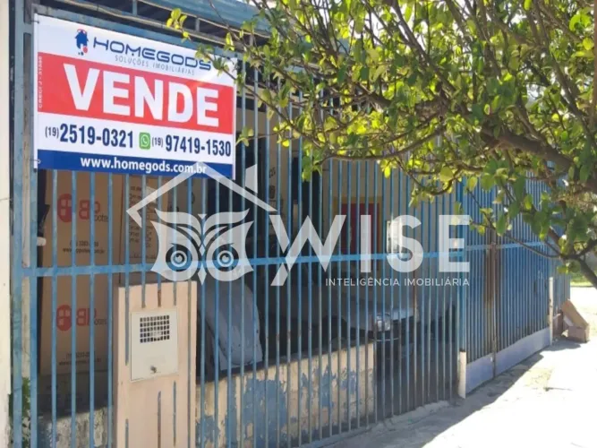 VENDO BARRACÃO/GALPÃO COM VÁRIAS REPARTIÇÕES INCLUSIVE EDÍCULA NOS FUNDOS. NO JARDIM AURÉL