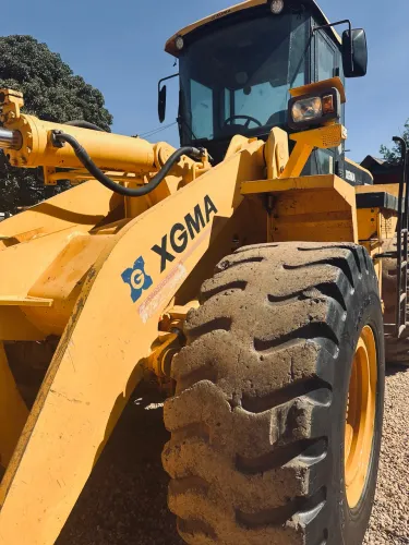 Pá carregadeira XGMA XG958H