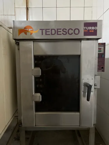 Vendo forno turbo Tedesco semi novo sem defeitos