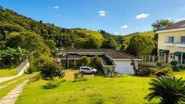 Casa Térrea Fazenda São Francisco 3 quartos suite Troca por Apartamento em SJC