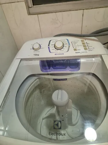 Máquina de Lavar Electrolux 16kg Jet&Clean LAC16