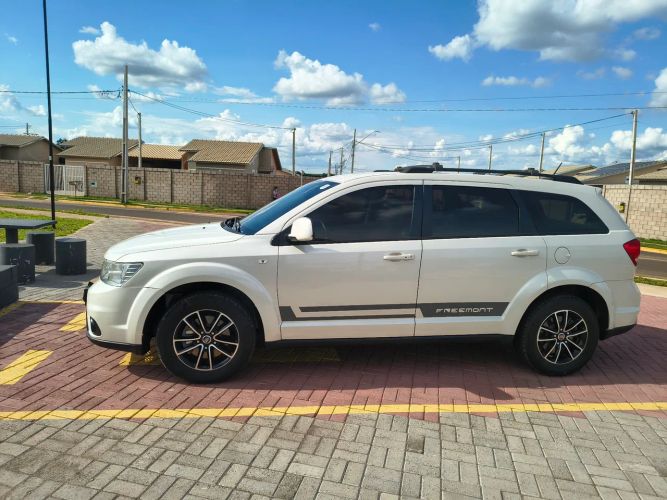Imagem de Fiat Freemont 2.4 16V 5P Aut. 2015