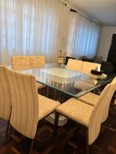 Mesa de Vidro Quadrada com Conjunto de 8 cadeiras (ACEITO PROPOSTA)