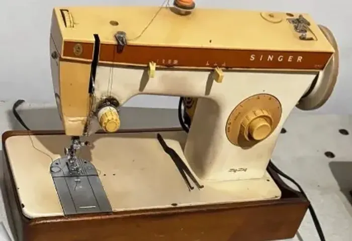 Máquina de costura Singer