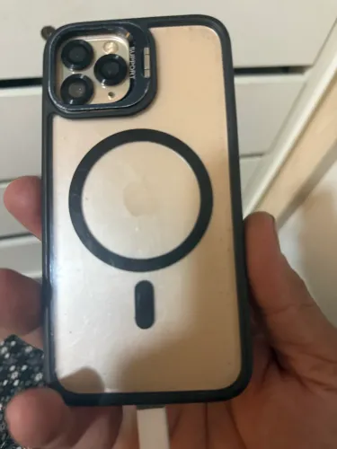 Vendo iPhone 11 Pro só 1000 reais
