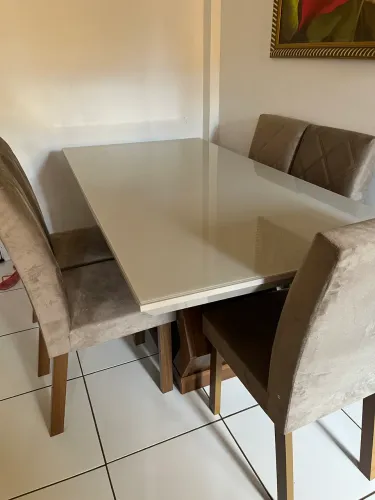 Mesa de 6 cadeiras