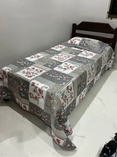 Cama de solteiro madeira maciça com colchão