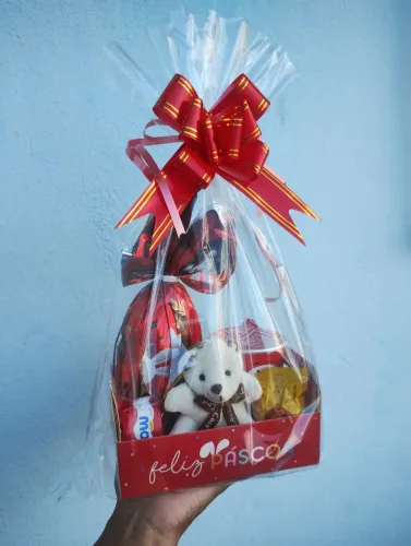 Cesta de Páscoa , Ovo 150g Crocante + Bombons de Chocolate 