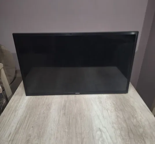 TV Sansung 32" (para peças, tela quebrada)