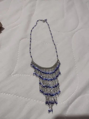 Colar feminino com franjas e miçangas- estilo boho elegante