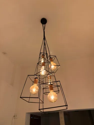 Pendente Aramado Metal com Lâmpadas Dimerizáveis