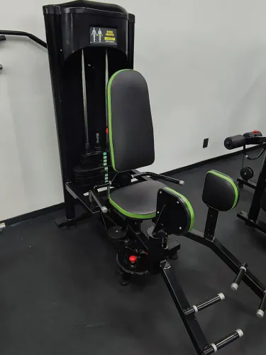 Cadeira abdutora (máquina de musculação)