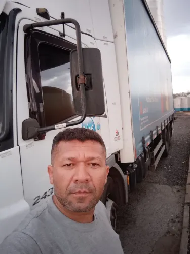 Motorista CAT. D com experiência A disposição para diária ou viagem.