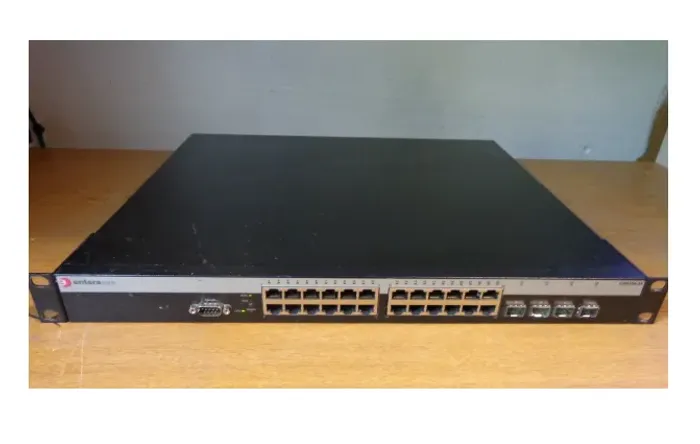 Switch Enterasys C-Series C2G124-24P 24 portas Gigabit (RJ45) PoE