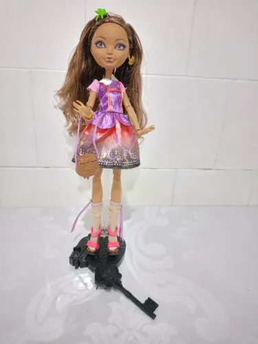 Boneca Ever After High Cedar Wood