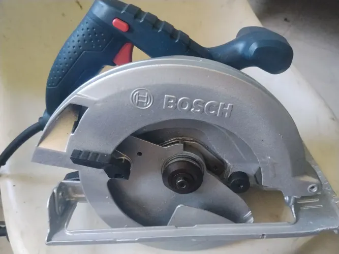 Serra circular GKS 20-65 2200w Makitäo
