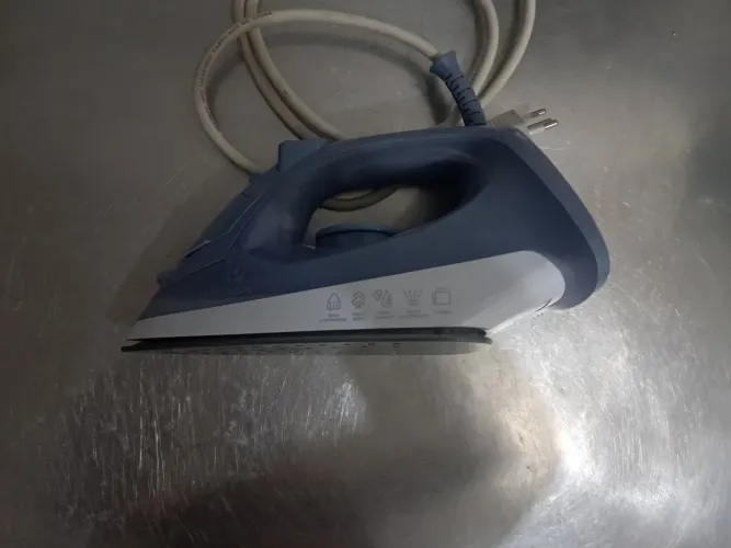 Ferro de passar  Eletrolux com função vapor