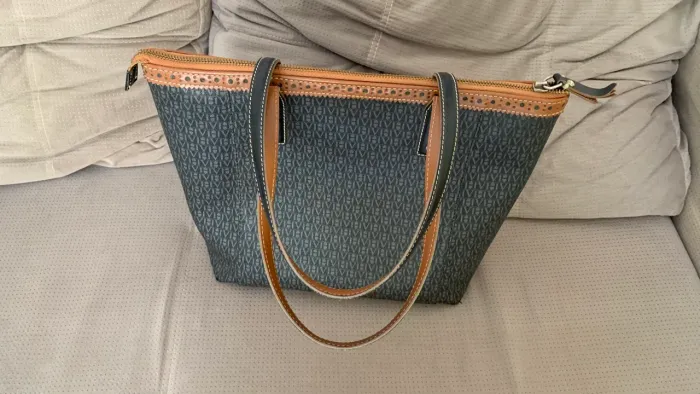 Vendo bolsa Victor Hugo original 900,00