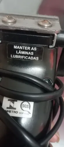 Máquina de cortar cabelo ou barbear 