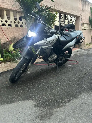 Xre 300 2018