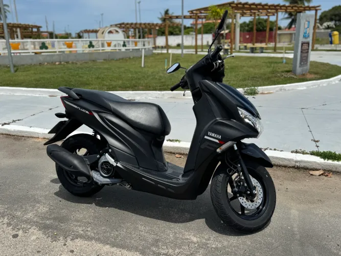 Yamaha Fluo 125 2025 - estado de nova com garantia