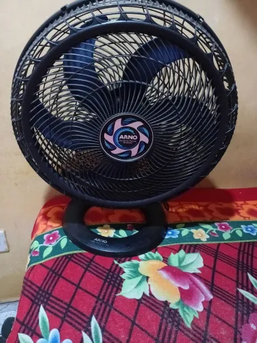 Ventilador arno semi novo potente!!