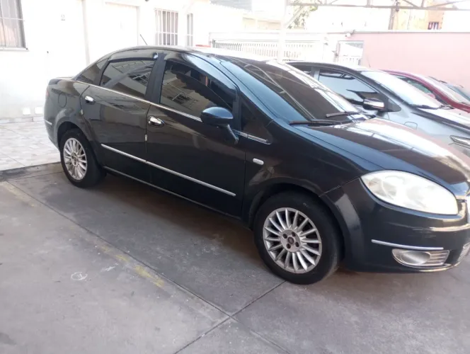 Fiat Linea Absolute 1.9/1.8 Flex Dualogic 4P 2011