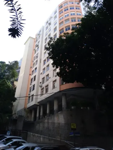 Apartamento para venda tem 100 metros quadrados com 3 quartos