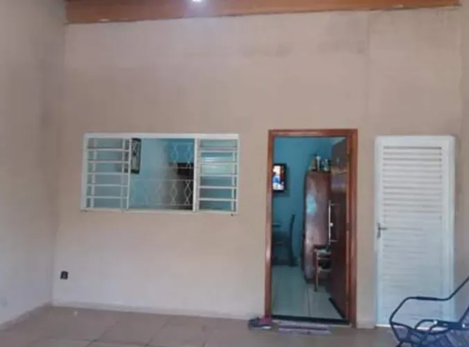 Oportunidade! Casa com 2 Quartos, Garagem e Documentação em Dia - Venda ou Aluga